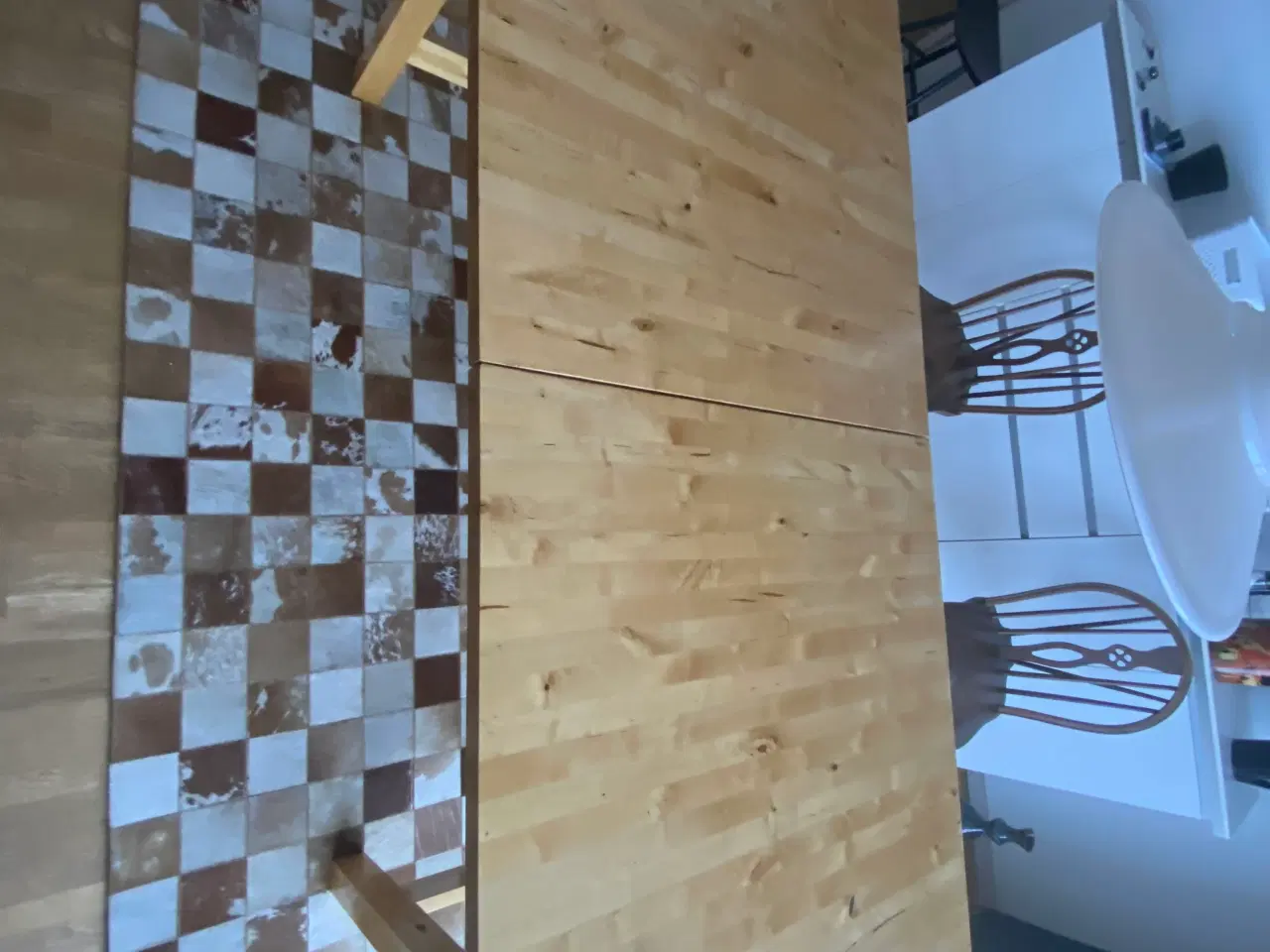 Billede 2 - Spisebord i massiv birk