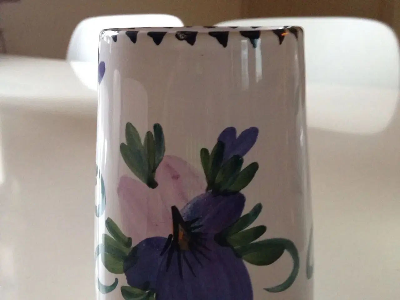 Billede 1 - Sød lille vase med blomster