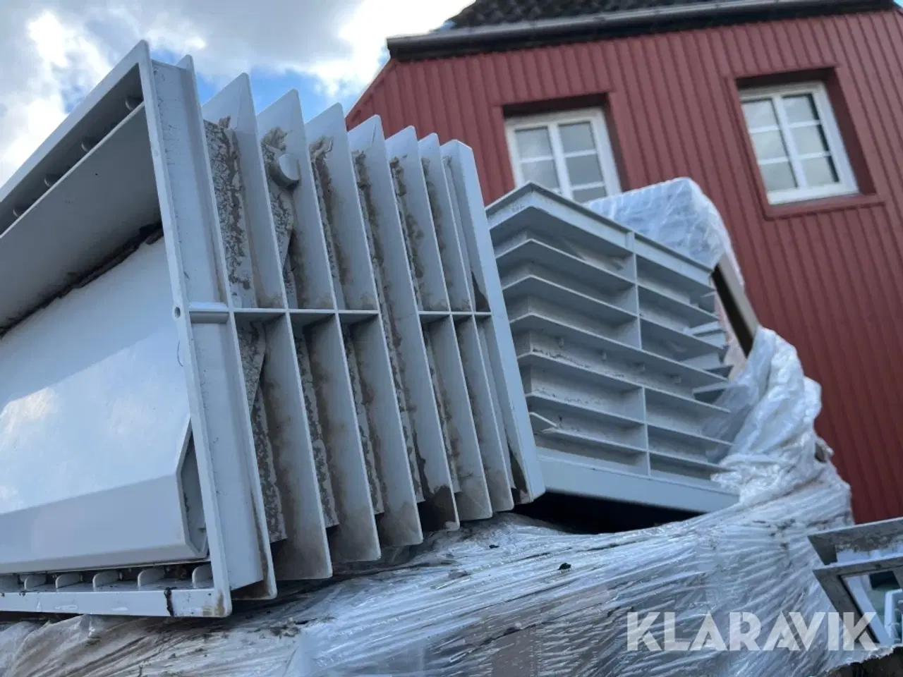 Billede 7 - Ventilatorer og rammer  Skiold ca. 48 styk