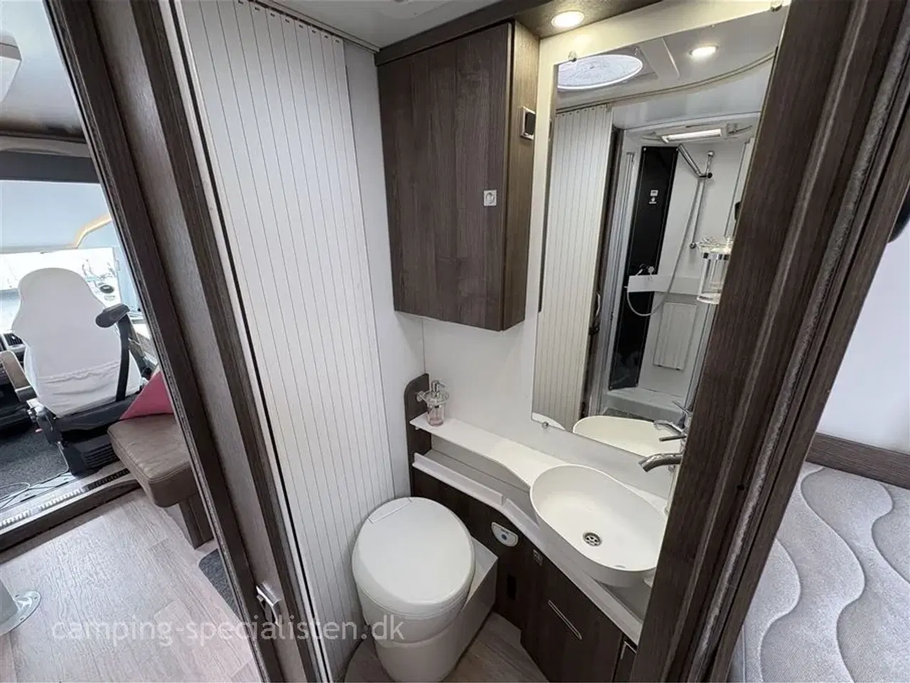 Billede 14 - 2021 - Benimar Amphitryon 967 Northautokapp   Benimar Amphitryon 967 Northautokapp Alde 2021 - Se den nu hos Camping-Specialisten.dk