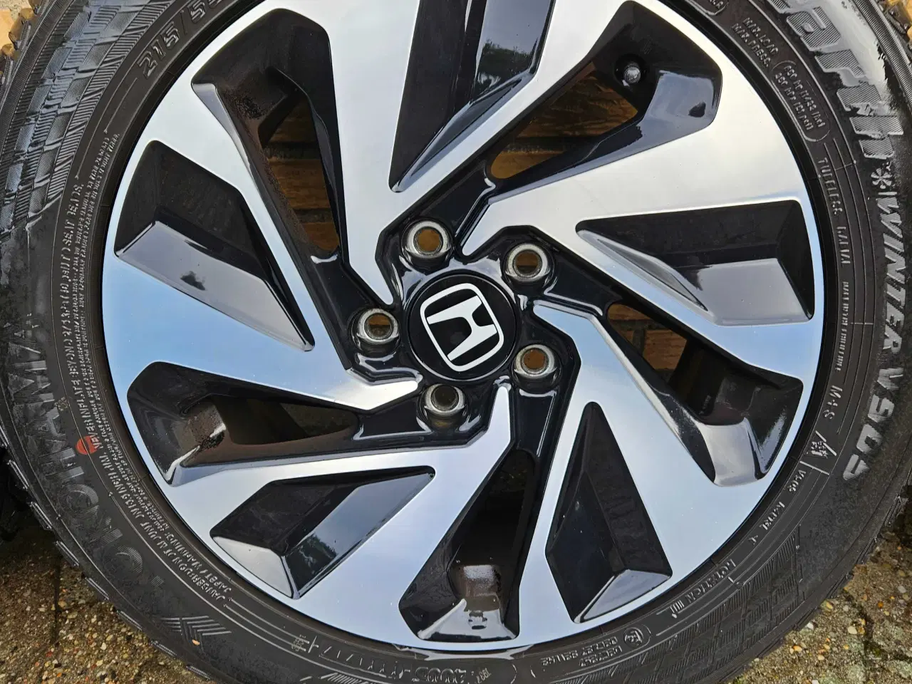 Billede 2 - 16" alufælge med vinterdæk 