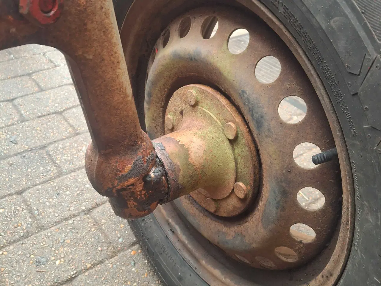 Billede 3 - Fordæk 2 stk passer på ferguson