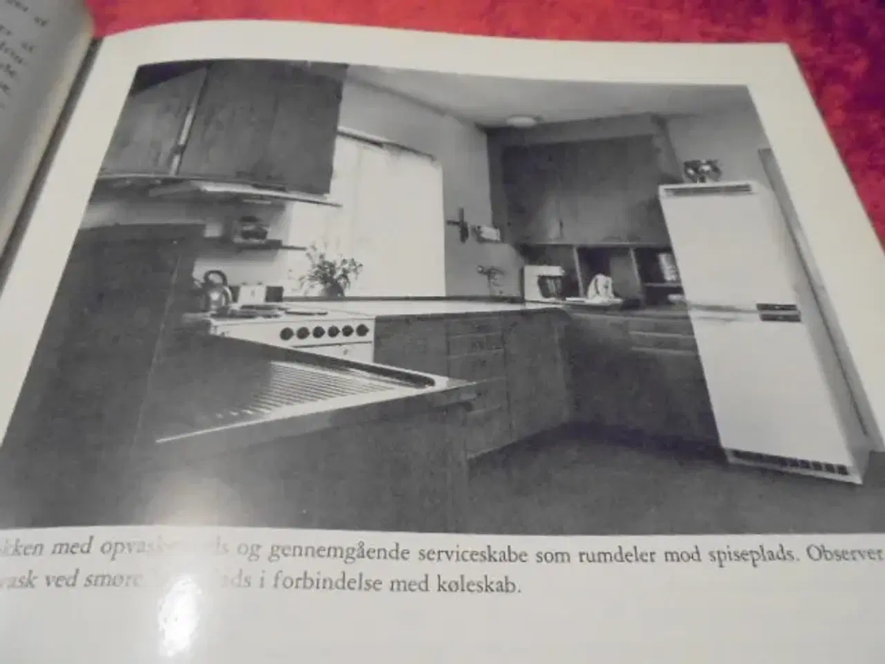 Billede 5 - Køkkenet i boligen - fin udgivelse fra 1971  