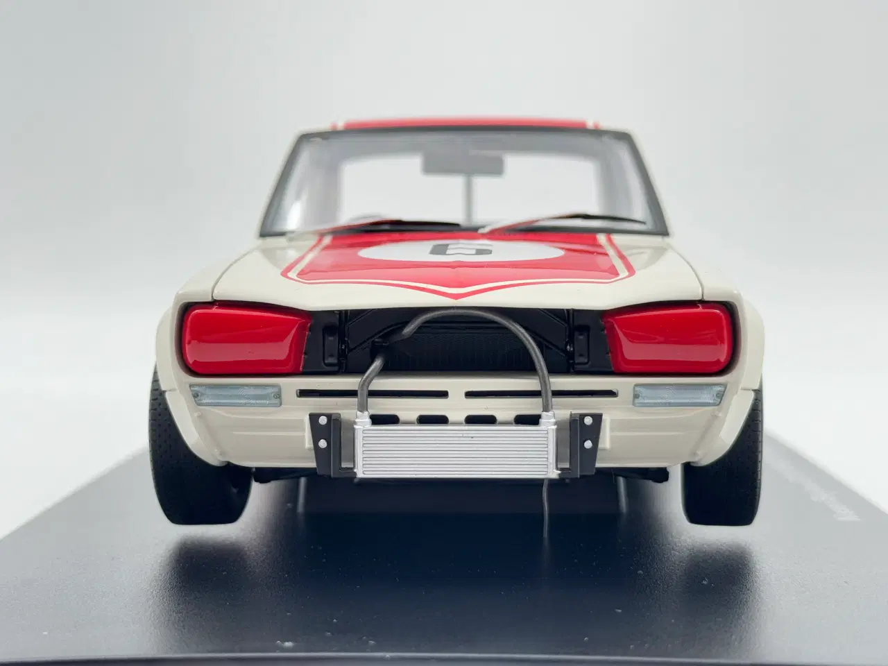 Billede 6 - 1971 Nissan Skyline GTR Racing #6 - AUTOart - 1:18