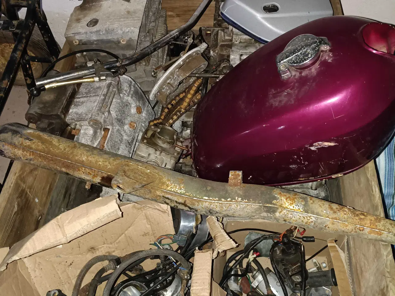 Billede 5 - Diverse reservedele til suzuki gt 380, gt 550, 750