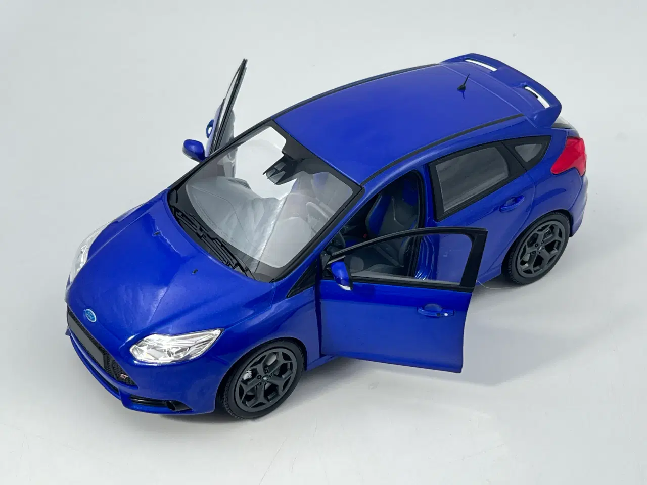 Billede 5 - 2011 Ford Focus ST MINICHAMPS - 1:18  