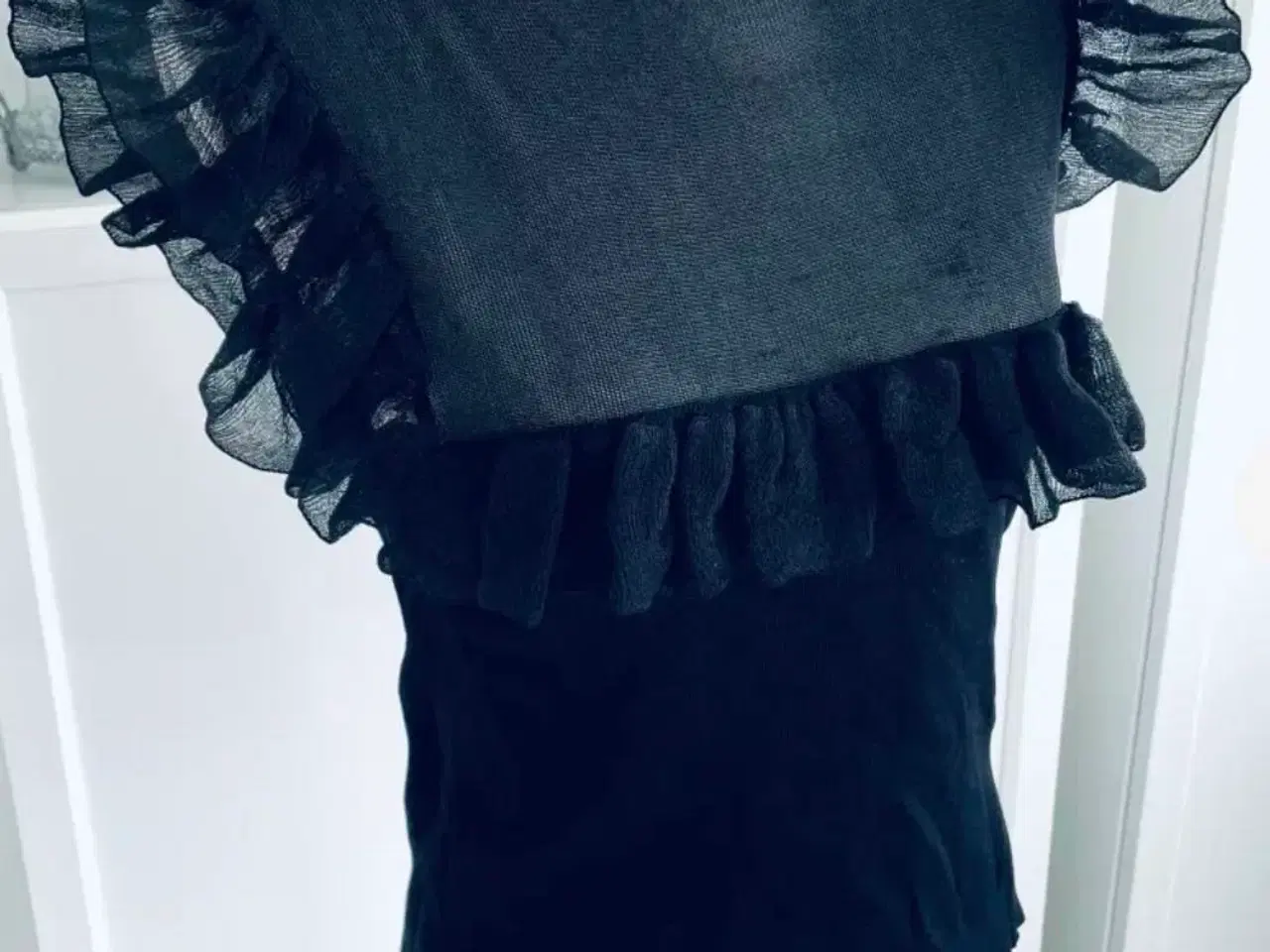 Billede 1 - Top i sort fra  zara 