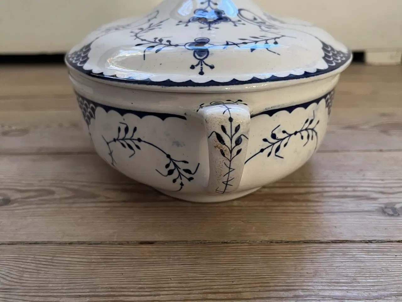 Billede 2 - Villeroy & Boch musselmalet terrin