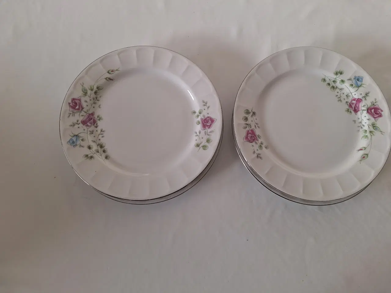 Billede 1 - Tallerkener