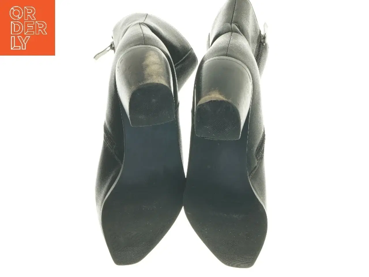 Billede 5 - Sort støvle med hæl fra VRS (str. 41 )