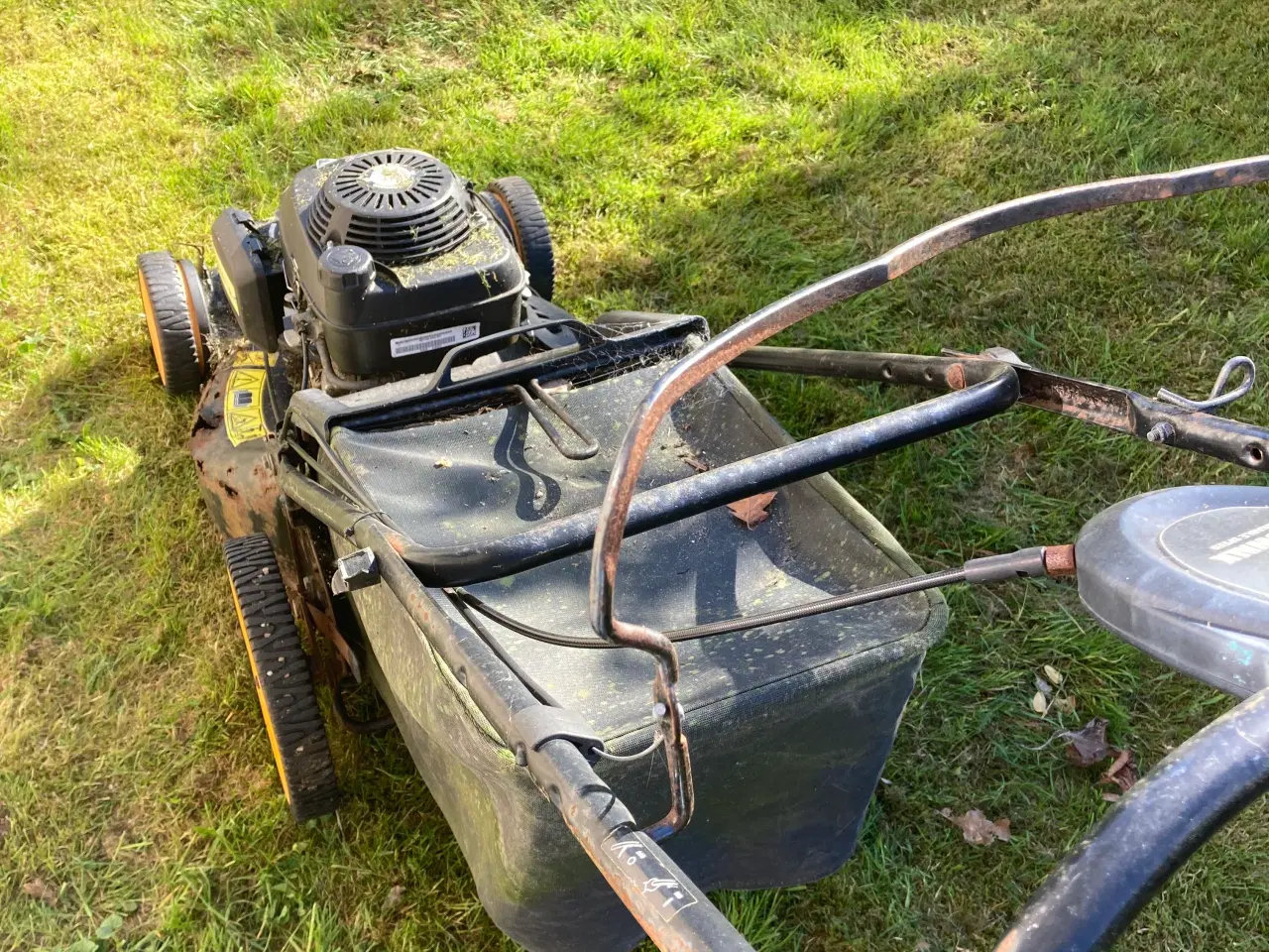 Billede 2 - Partner plæneklipper