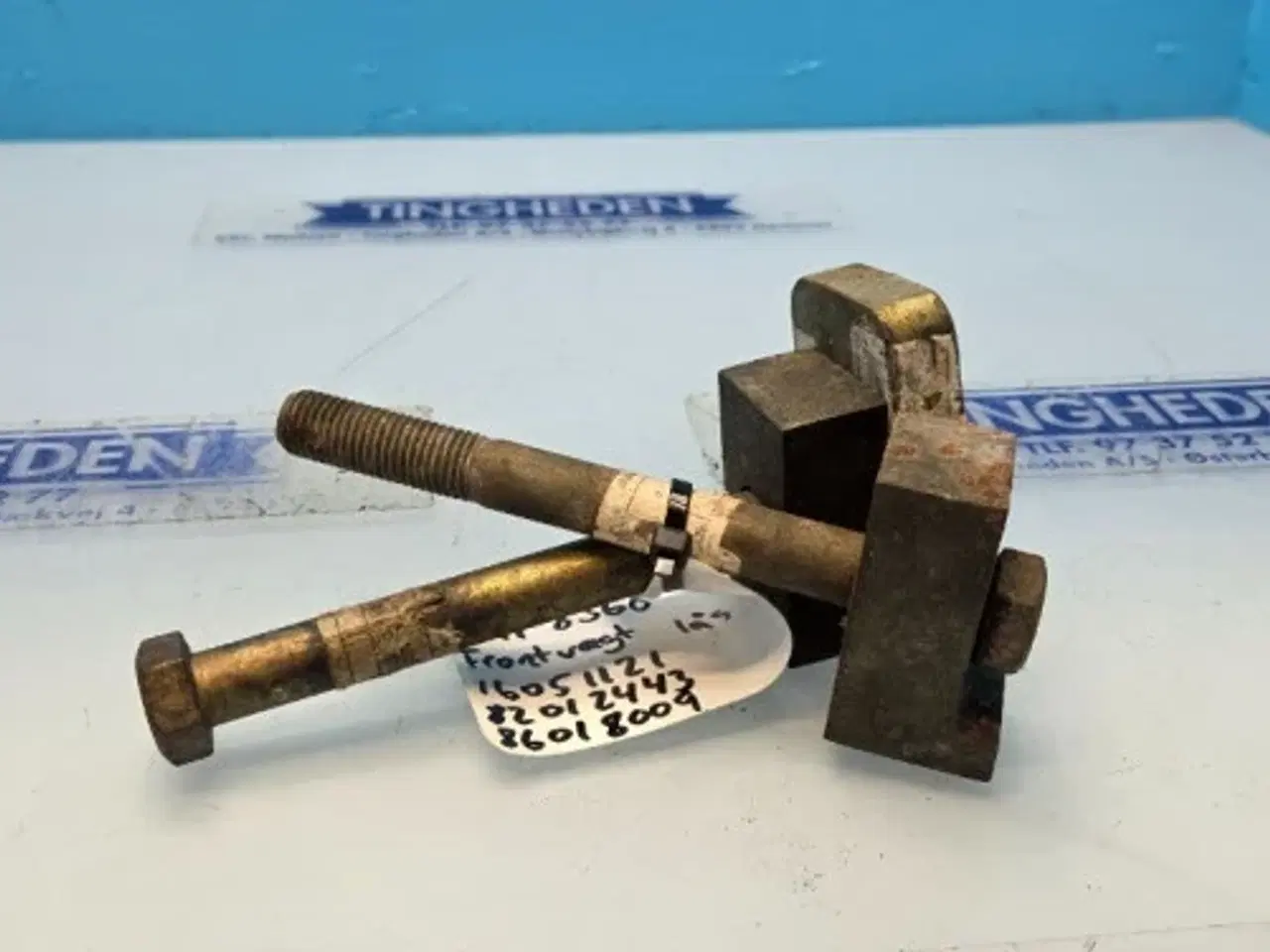 Billede 6 - New Holland 8360 Frontvægt Lås 16051121