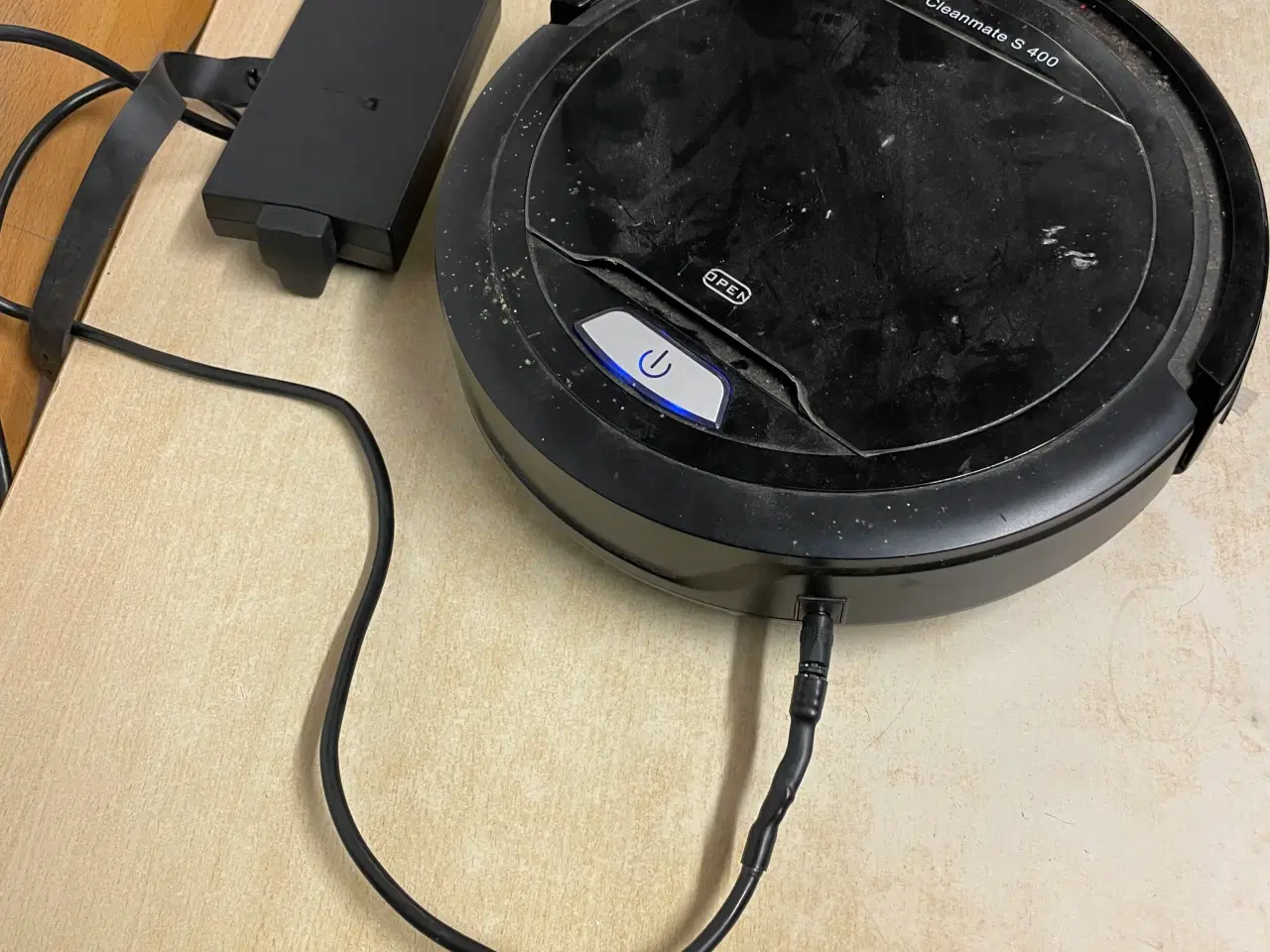 Billede 2 - Robot støvsuger med  strømforsyning 