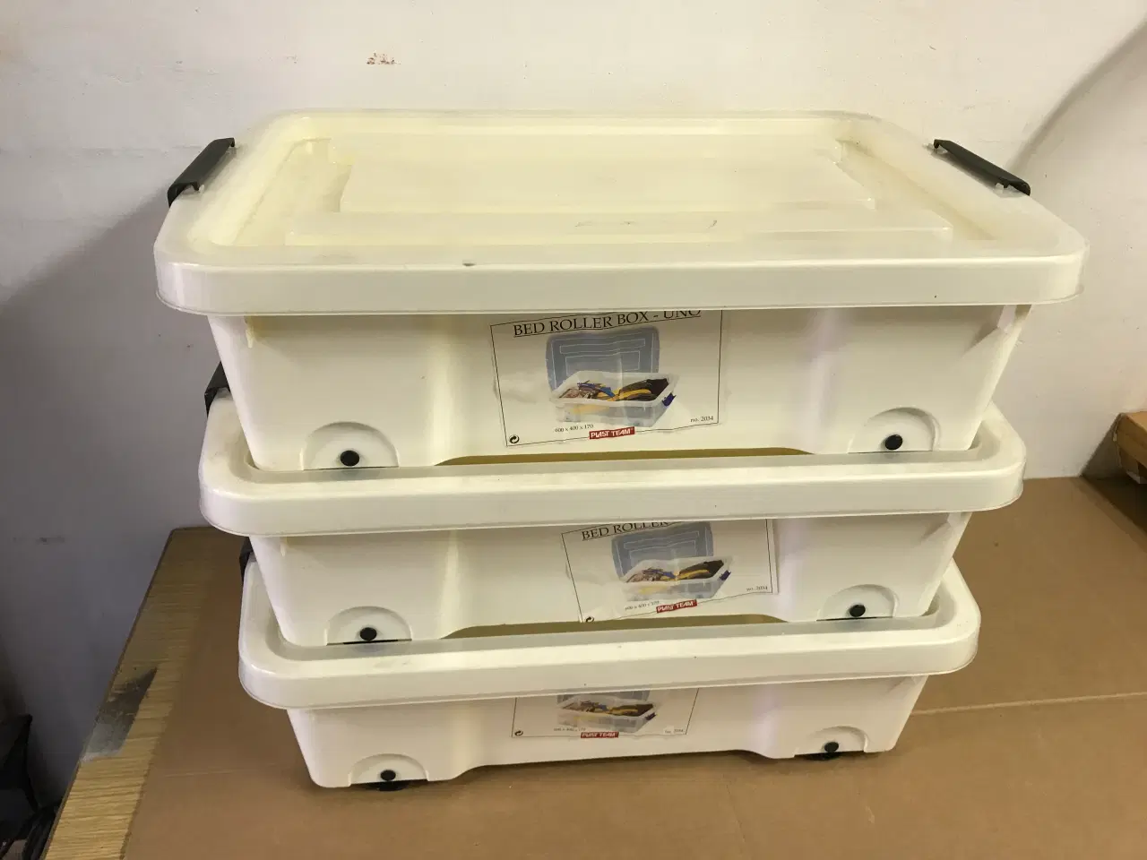 Billede 1 - 3 stk. hvide opbevaringsbokse (Uno bedroller box)