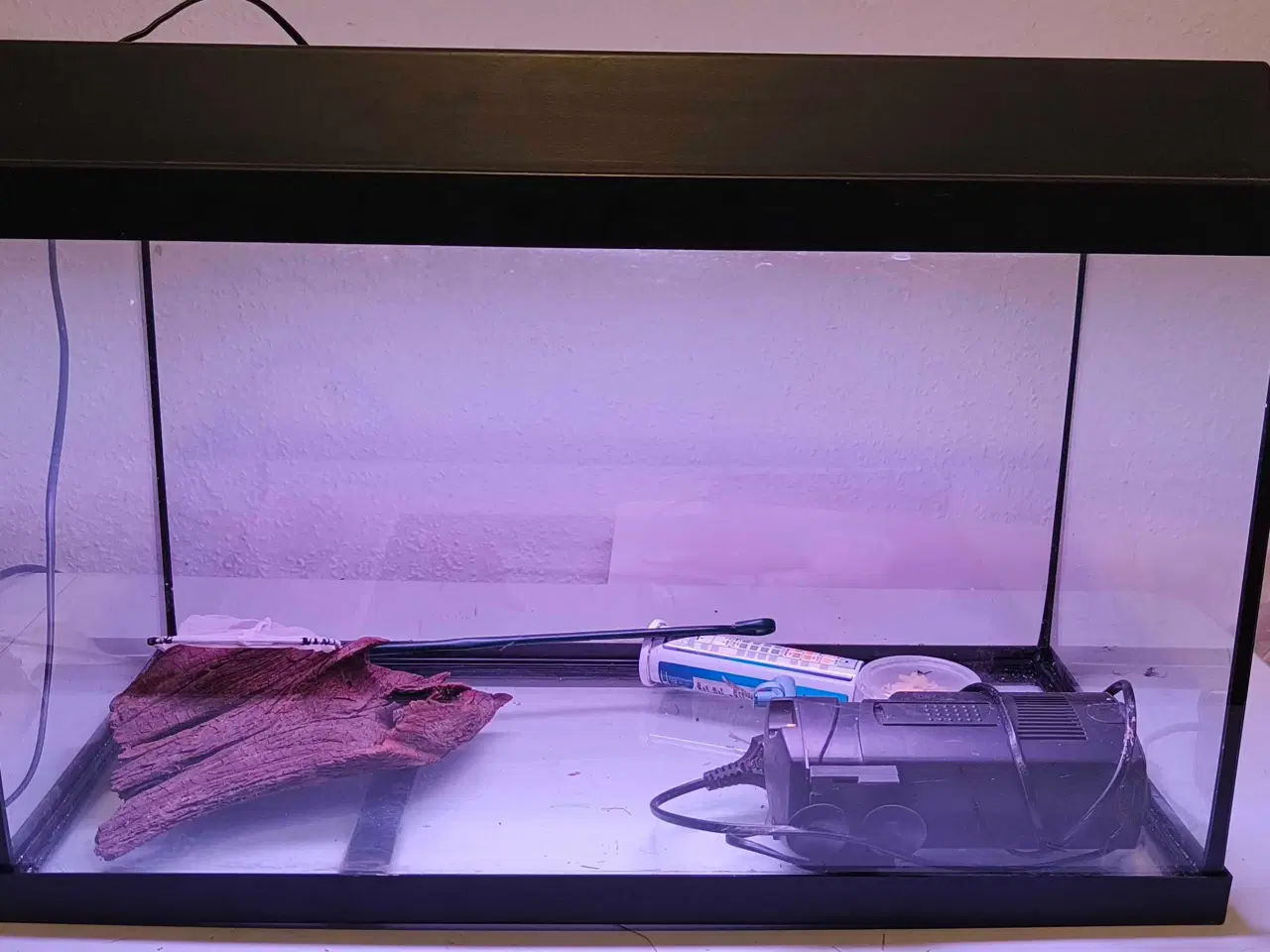 Billede 1 - 63 liters akvarie med udstyr 