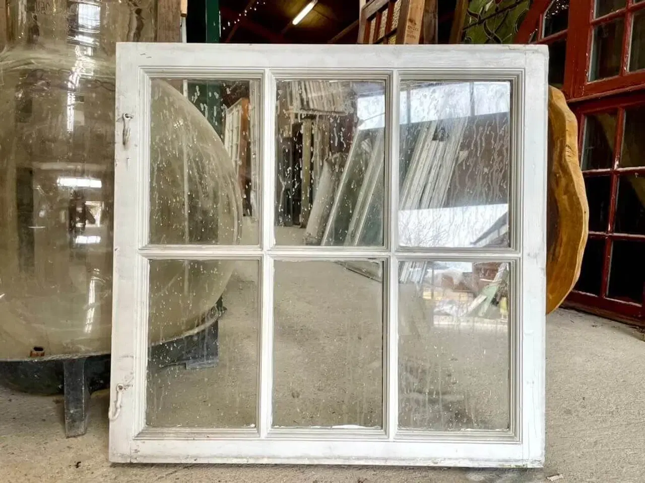 Billede 2 - 6-ruders vinduesramme fra ambassade
