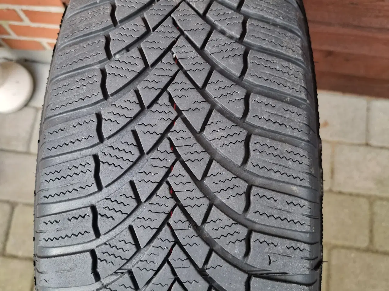 Billede 1 - Vinterdæk med fælge