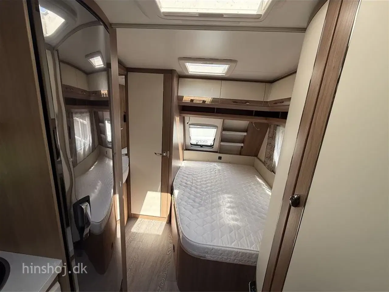 Billede 16 - 2018 - Hobby De Luxe 460 UFe   Dejlig vogn med rundsidegruppe og franskseng fra Hinshøj Caravan A/S