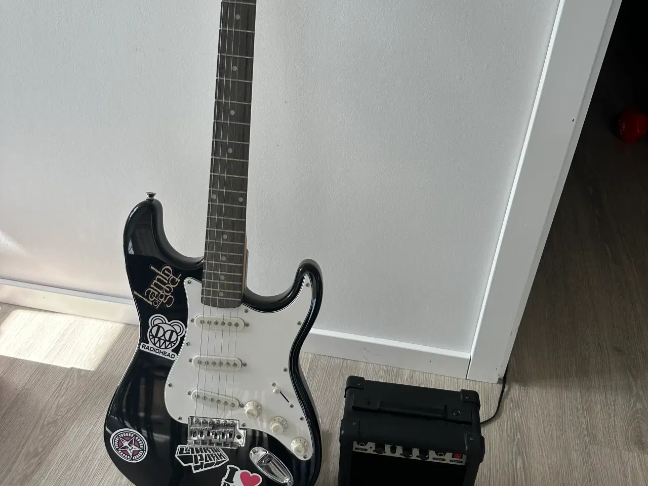 Billede 1 - Elguitar 
