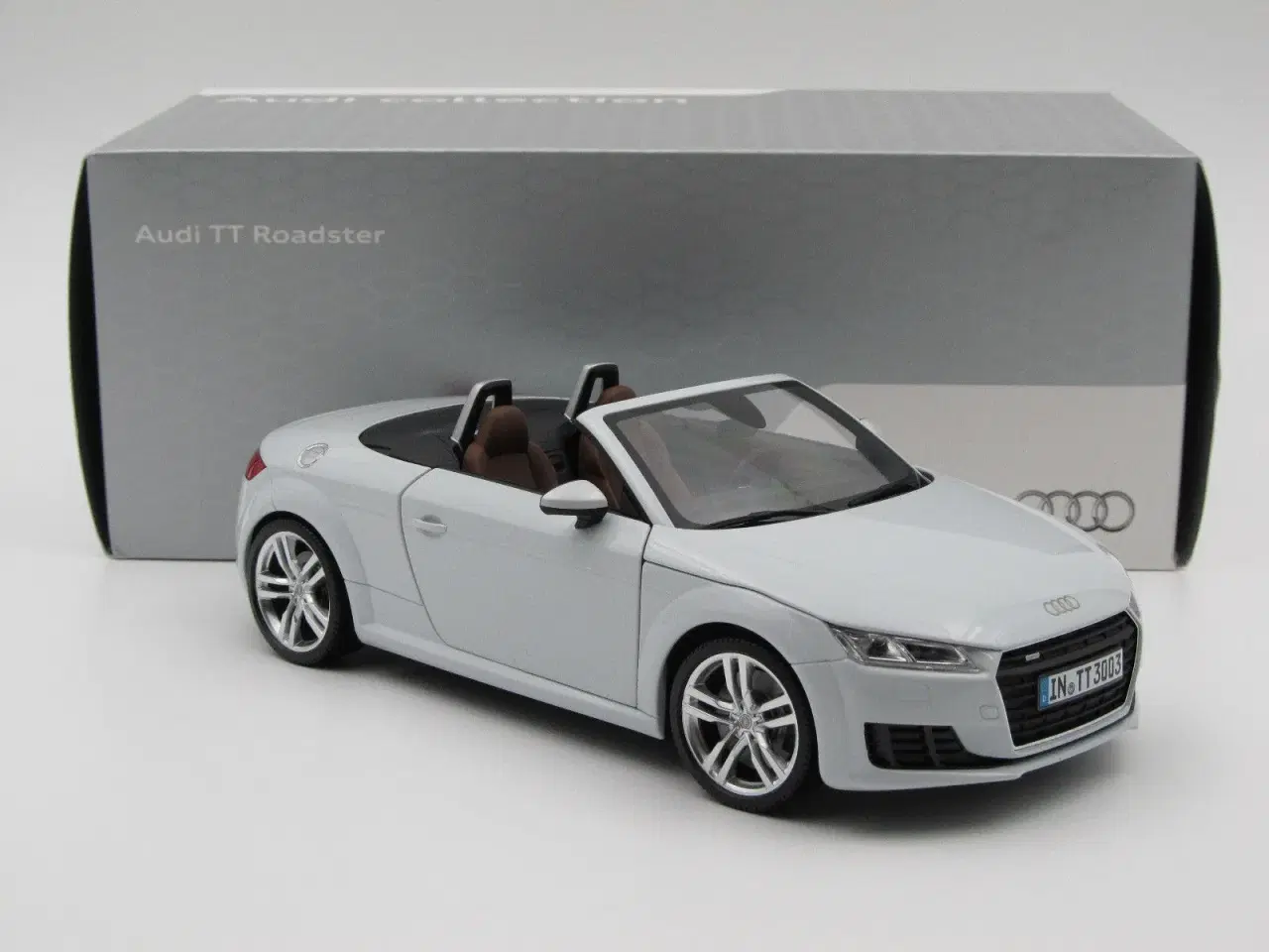 Billede 3 - 2014 Audi TT Roadster 1:18  -  MINICHAMPS 