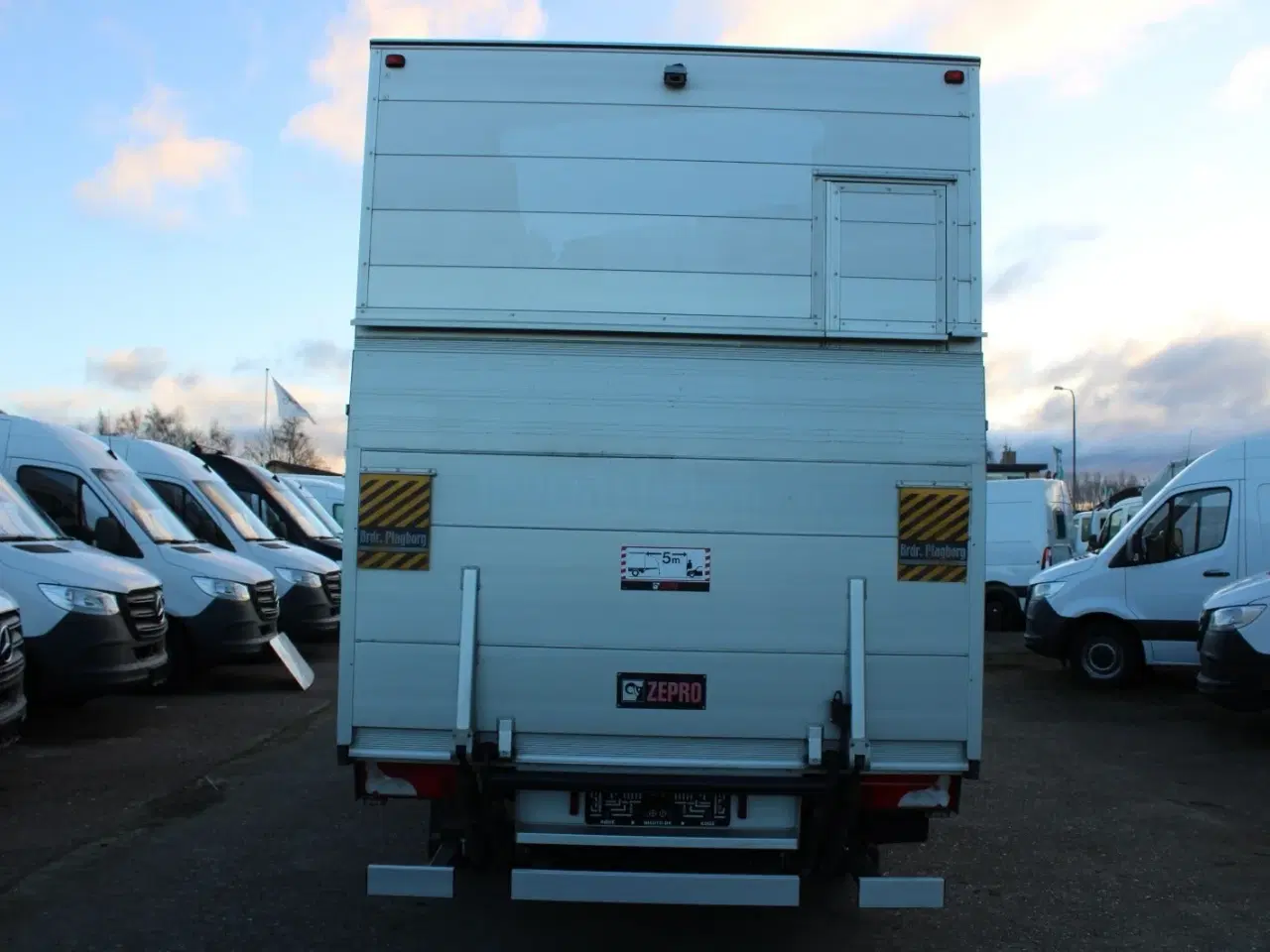 Billede 9 - Mercedes Sprinter 317 2,0 CDi A3 Alukasse m/lift aut. RWD