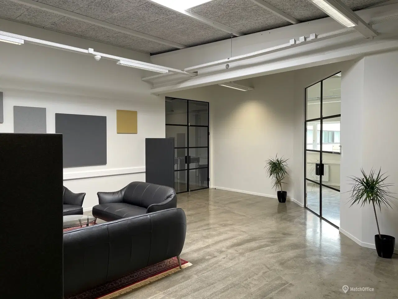 Billede 5 - Kontor i delvis åbent landskab. Fantastisk placering i bygningen.