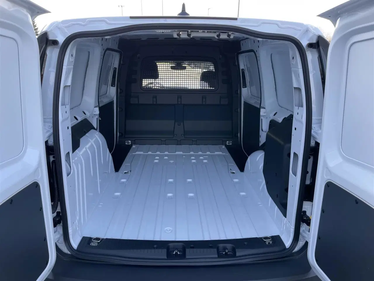 Billede 8 - Ford Transit Connect 1,5 PHEV Trend aut. lang