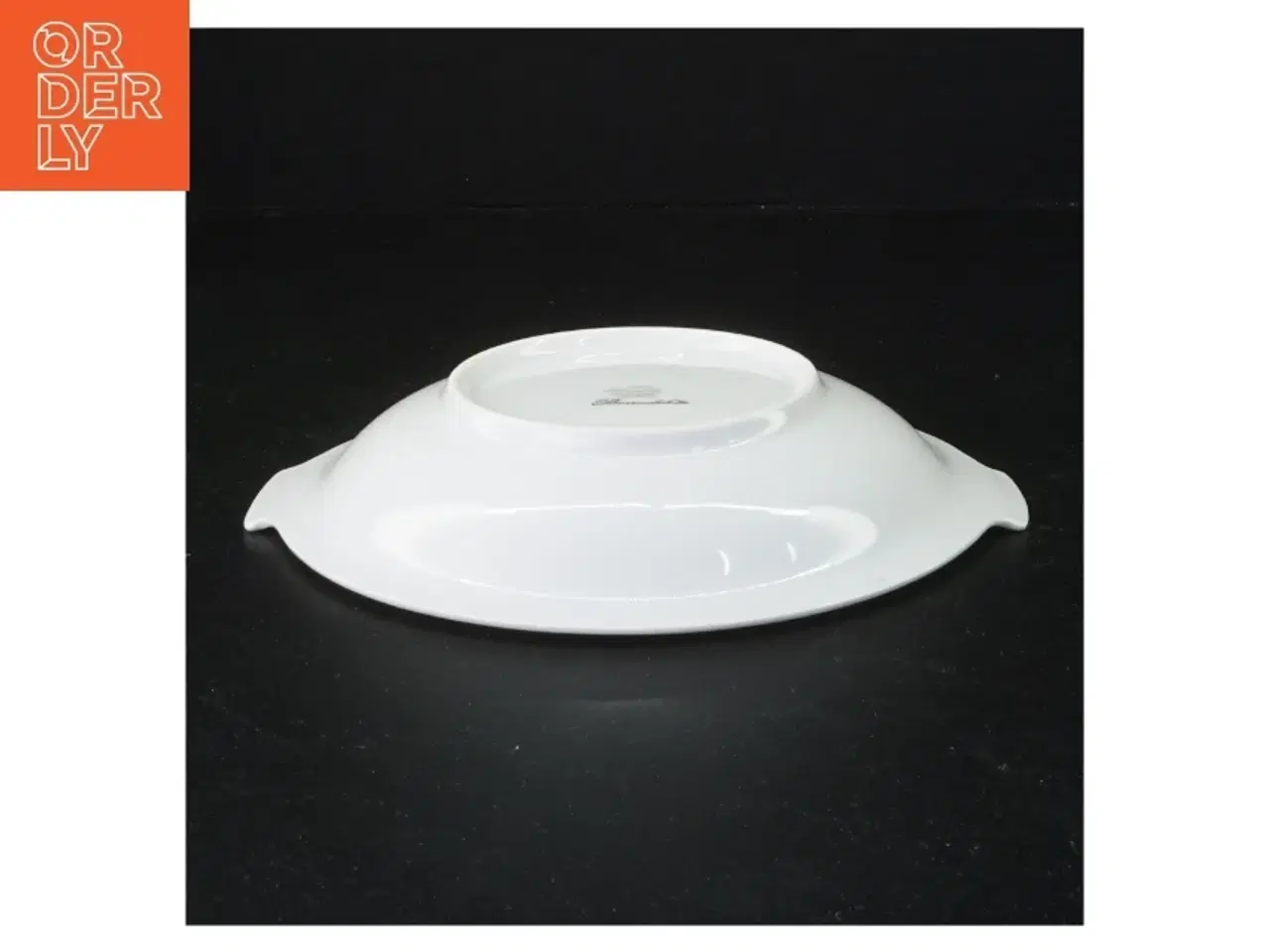 Billede 1 - Hvidt porcelænsfad fra Benedikte (str. Diameter 19 cm)