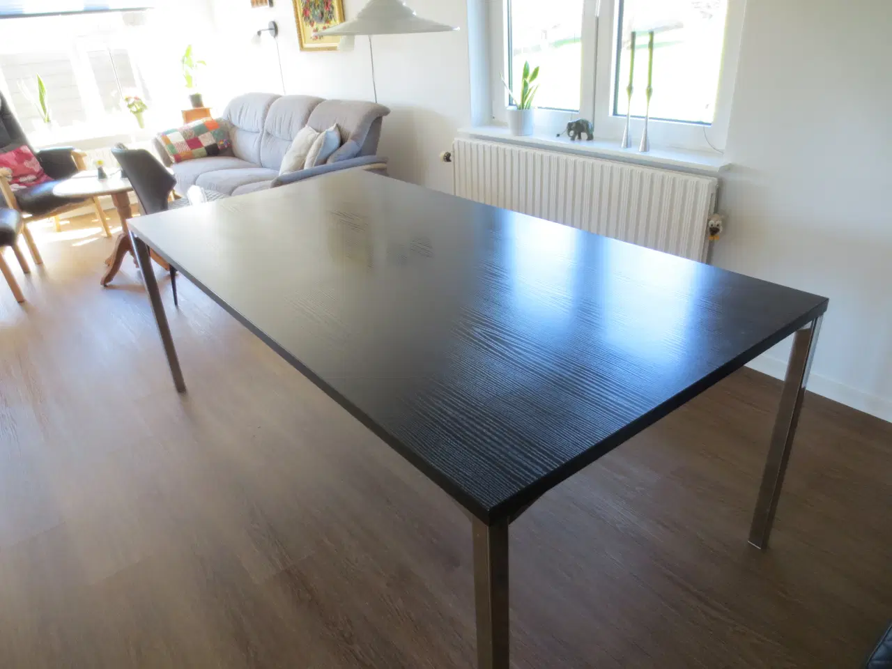 Billede 2 - Spisebord sort 