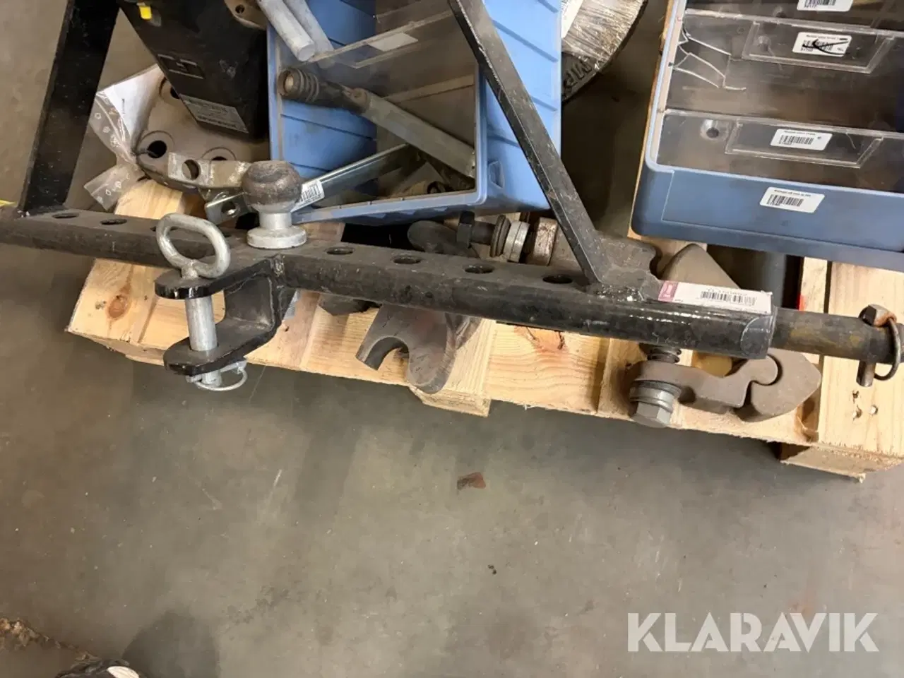 Billede 5 - Lot - kugletræk, brønddæksel og dele til fræser og flishugger