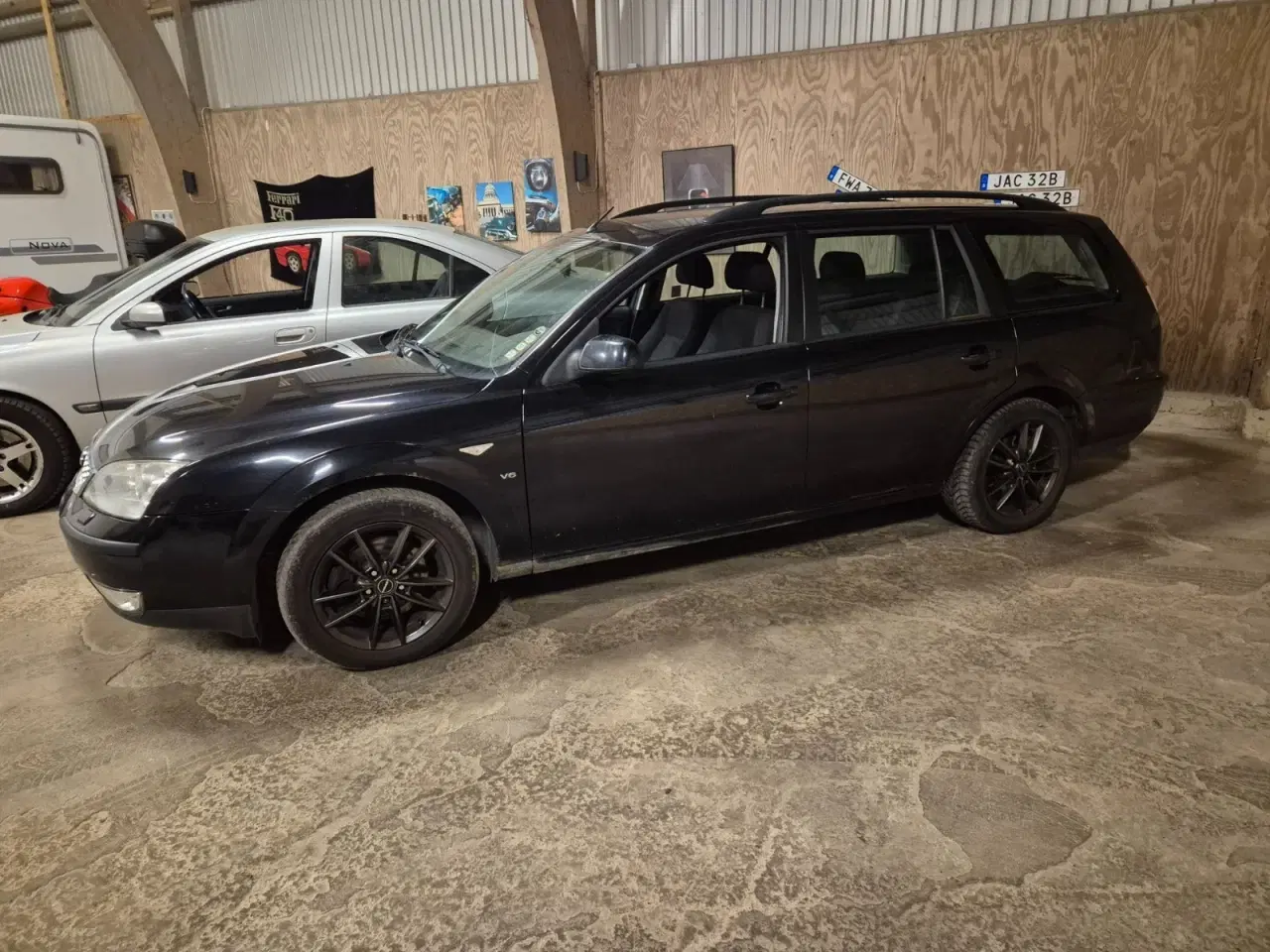 Billede 1 - Ford Mondeo 2,5 170 Ebony stc.