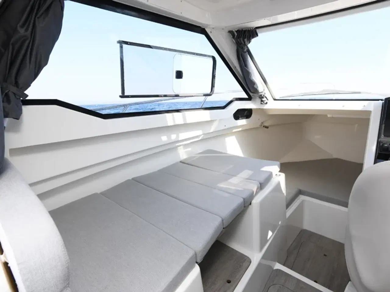 Billede 9 - Quicksilver Activ 675 Weekend med F200 Mercury DS XL V6 - med flot udstyr