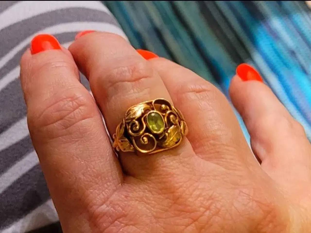 Billede 1 - Gudesmuk antik vintage guldring str. 17,3