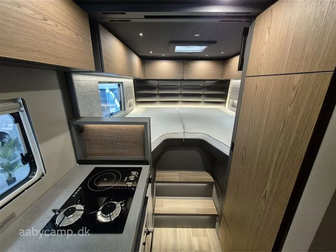 Billede 30 - 2025 - Niesmann+Bischoff Arto 78   solceller. 3x150 Ah lithium batterier. 3000w inverter. Elektrisk markise. Udv. gas/vand. Helårsdæk. 2x TV. Duo control. luft undervogn. Hydrauliske støtteben.