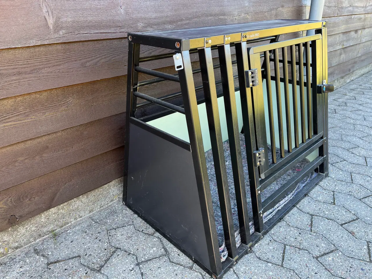 Billede 2 - Hundebur til bil Be-safe PRO