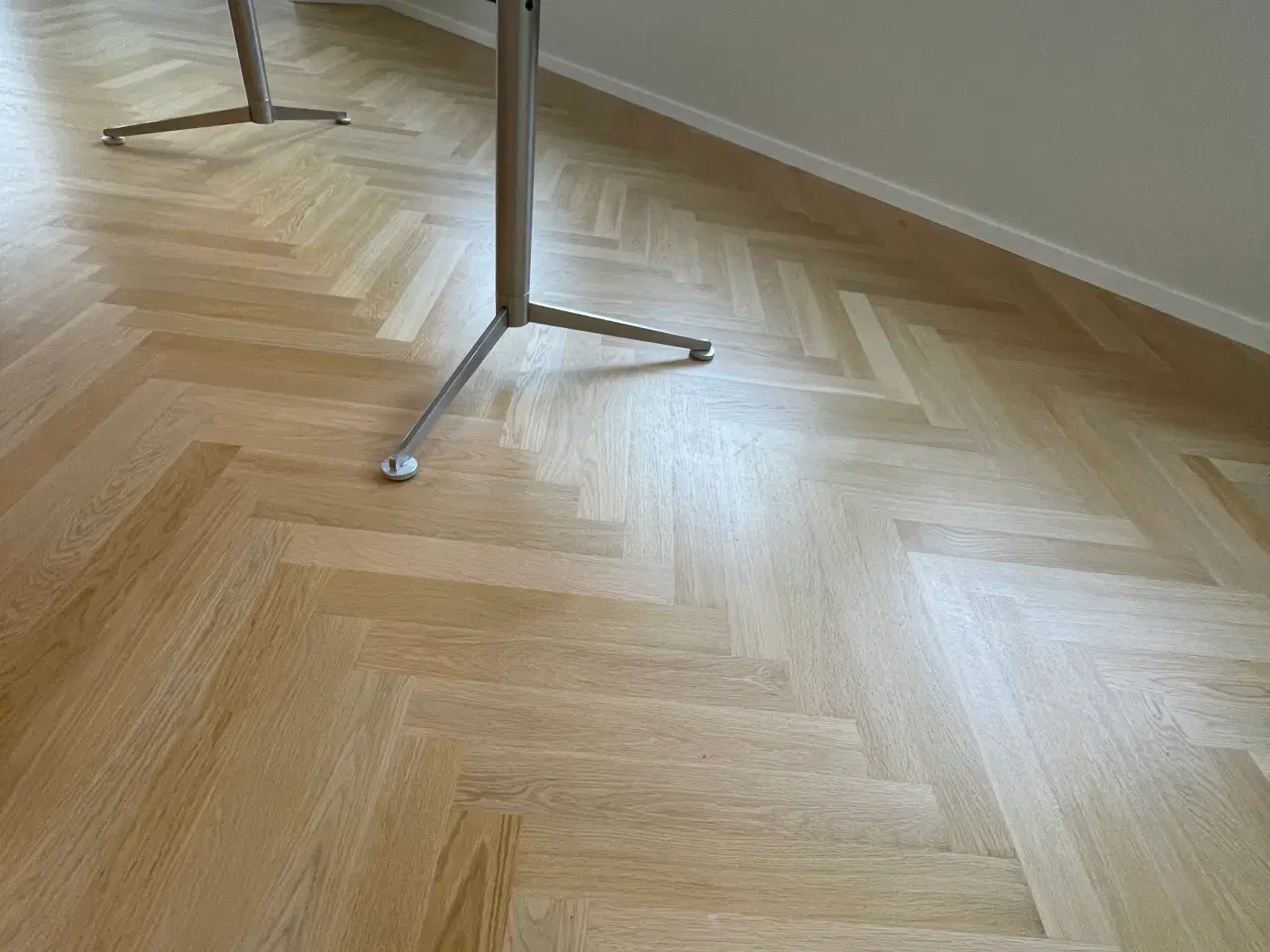 Billede 4 - Hvidt Paustian Spinal Table Boatshape