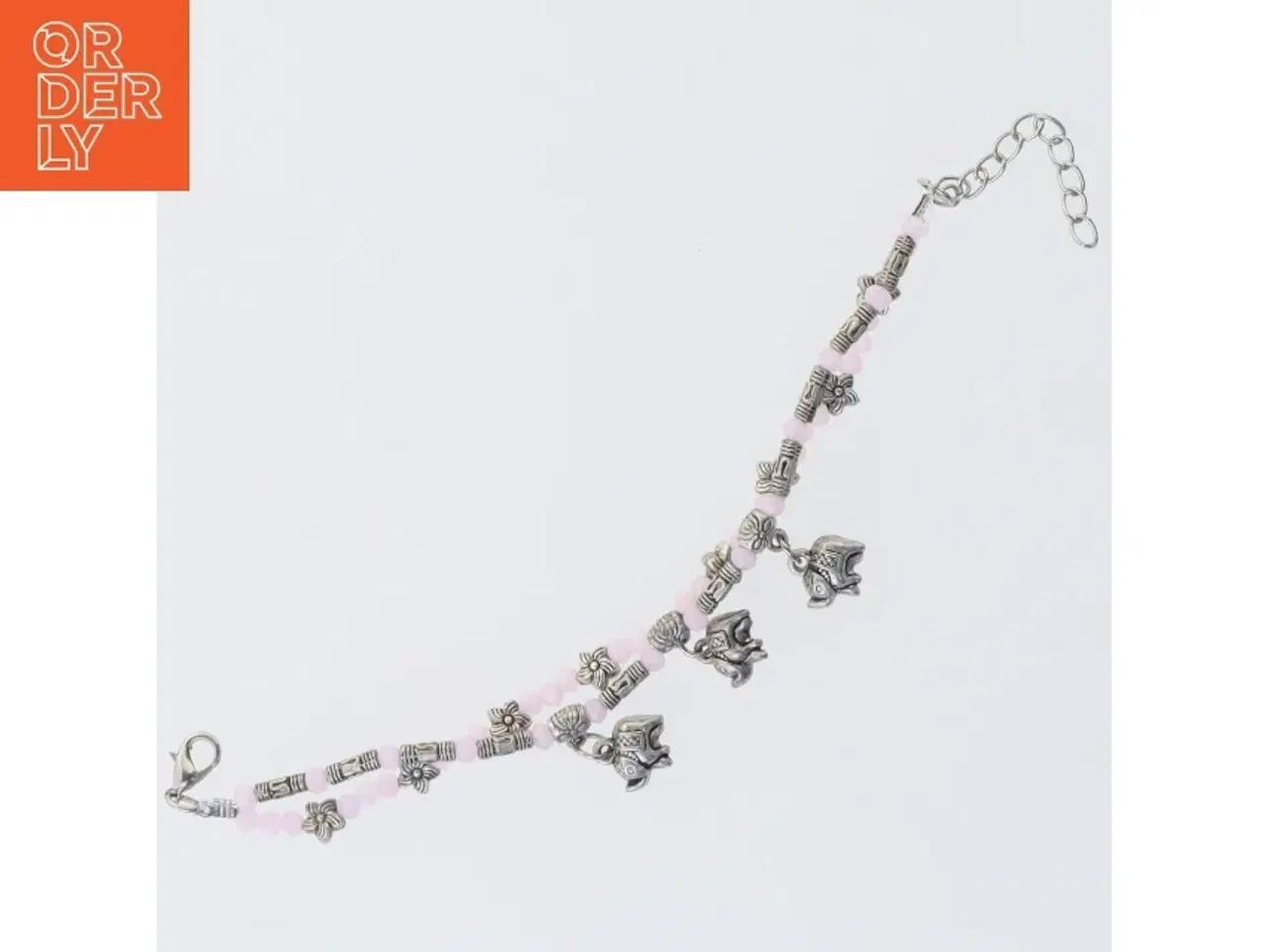 Billede 2 - Armbånd med rosa perler og elefantvedhæng (str. 22 cm)