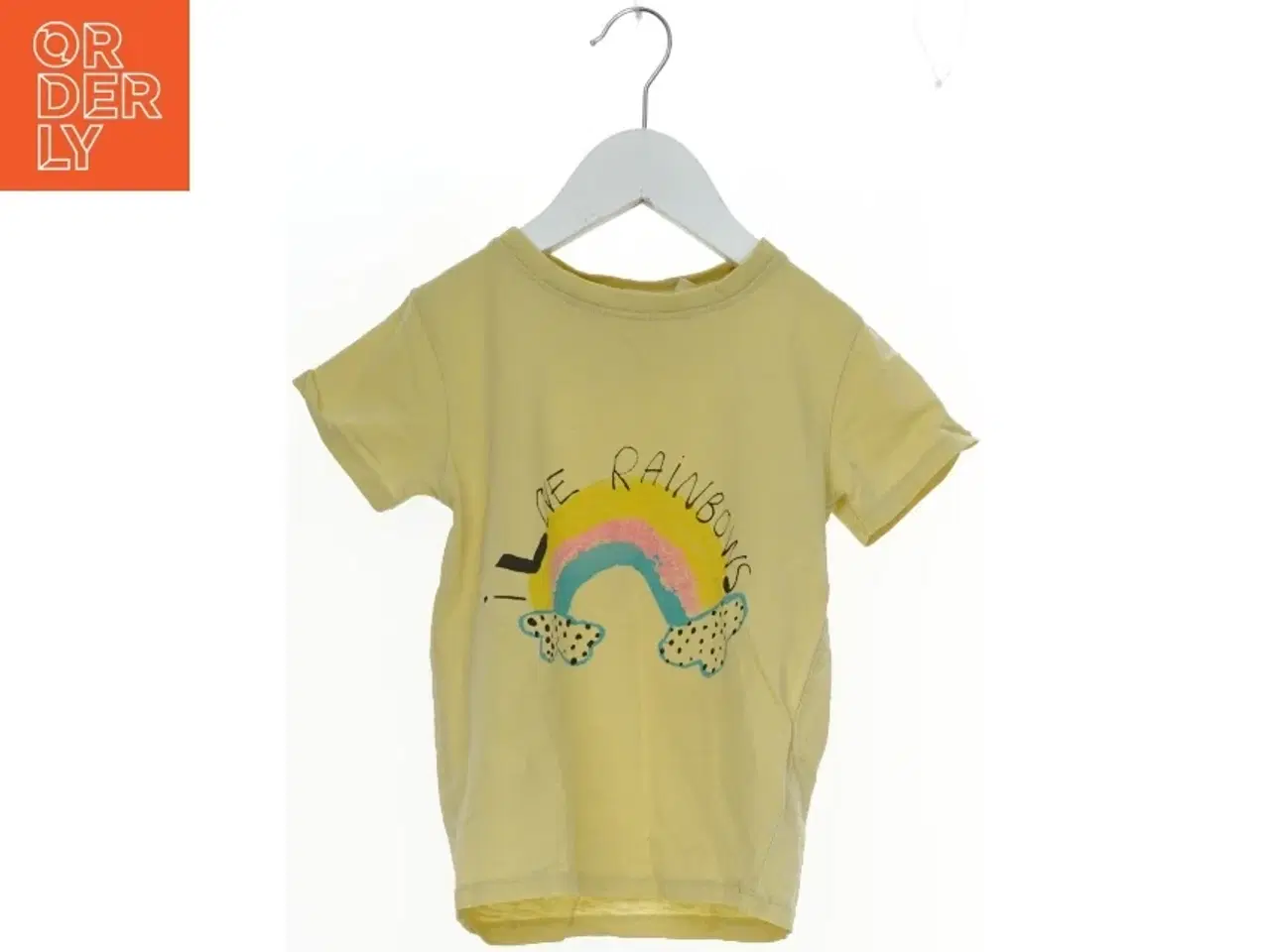 Billede 1 - Børne t-shirt med regnbue fra Soft Gallery  (str. 110)