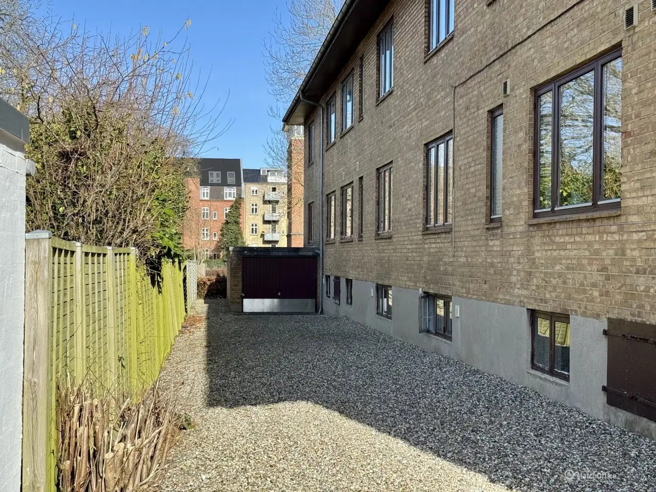Billede 2 - Garage til leje på Lahnsgade 7A