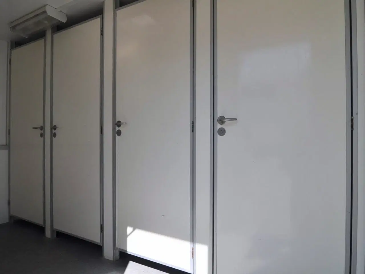 Billede 5 - Toiletvogn 730: Herre-dame