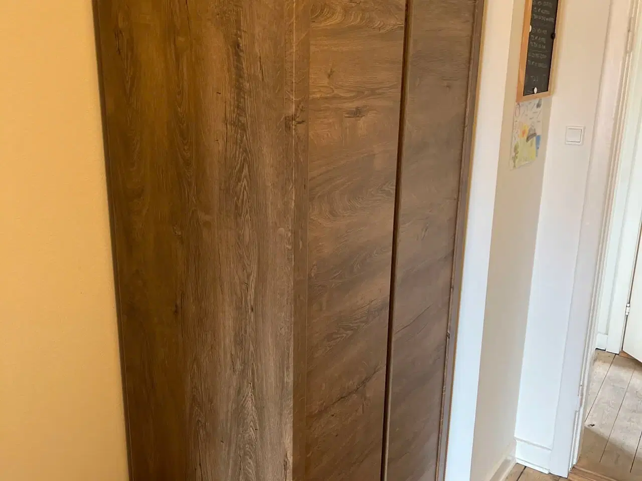 Billede 1 - Garderobeskabe