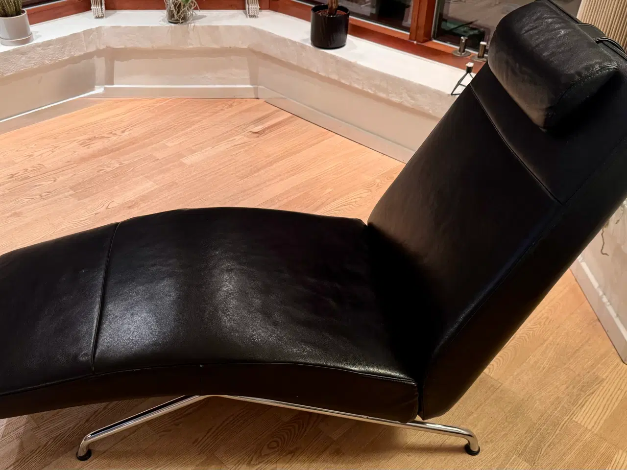 Billede 1 - Lækker chaiselong i læder 