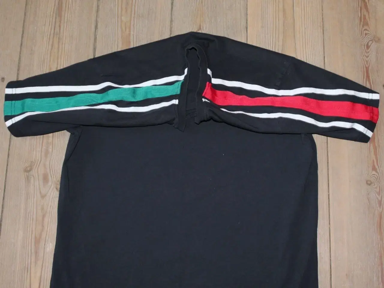 Billede 3 - Fin t-shirt fra H2O str XS