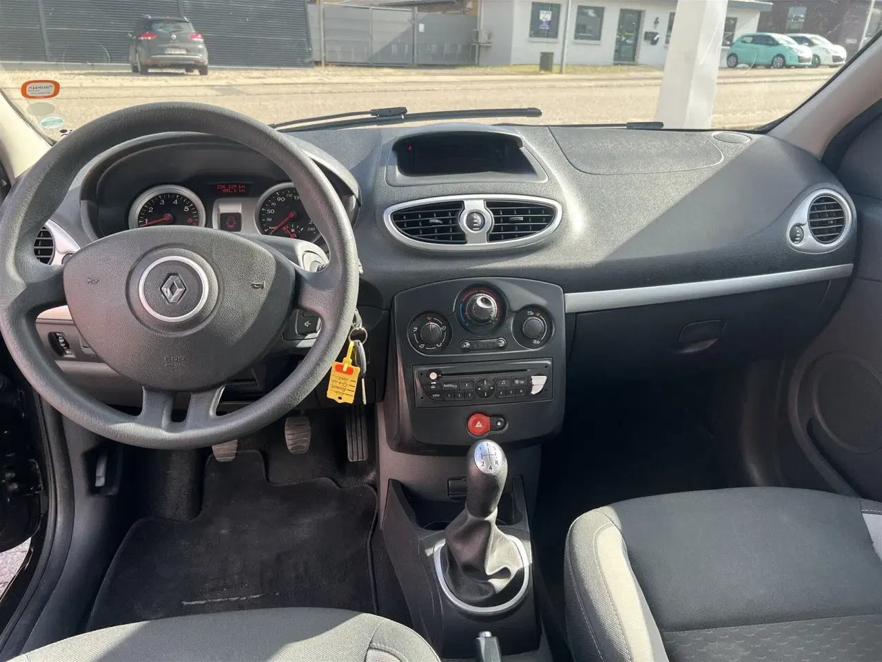 Billede 4 - Renault Clio 1,2 16V Authentique 75HK 3d
