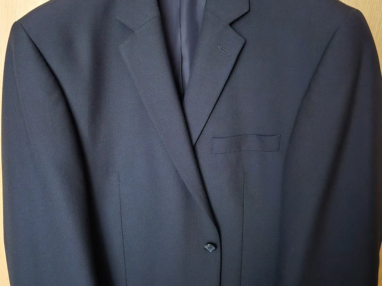 Billede 1 - Dejlig letvægtsblæser til sommer