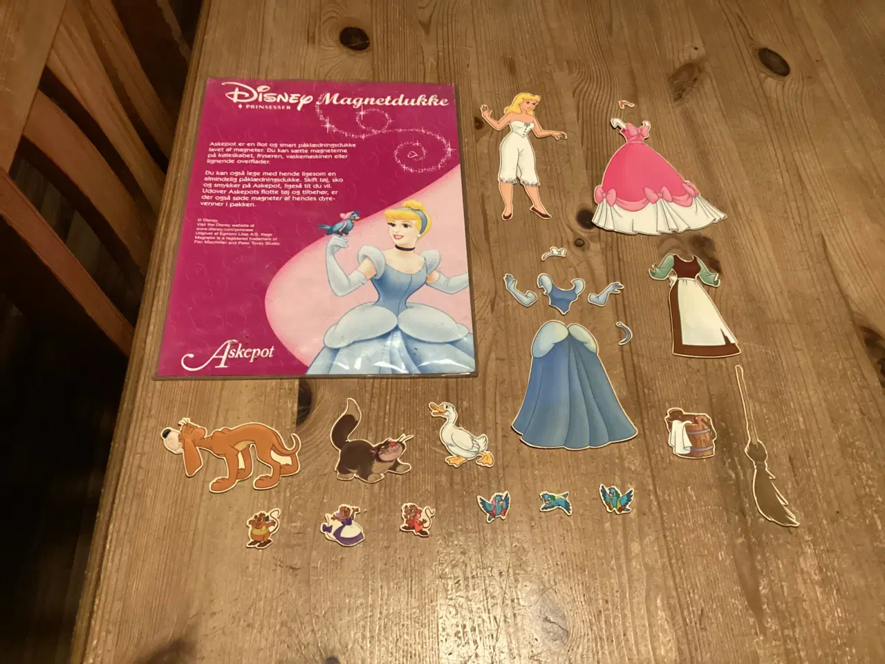Billede 1 - Disney Magnet Dukke