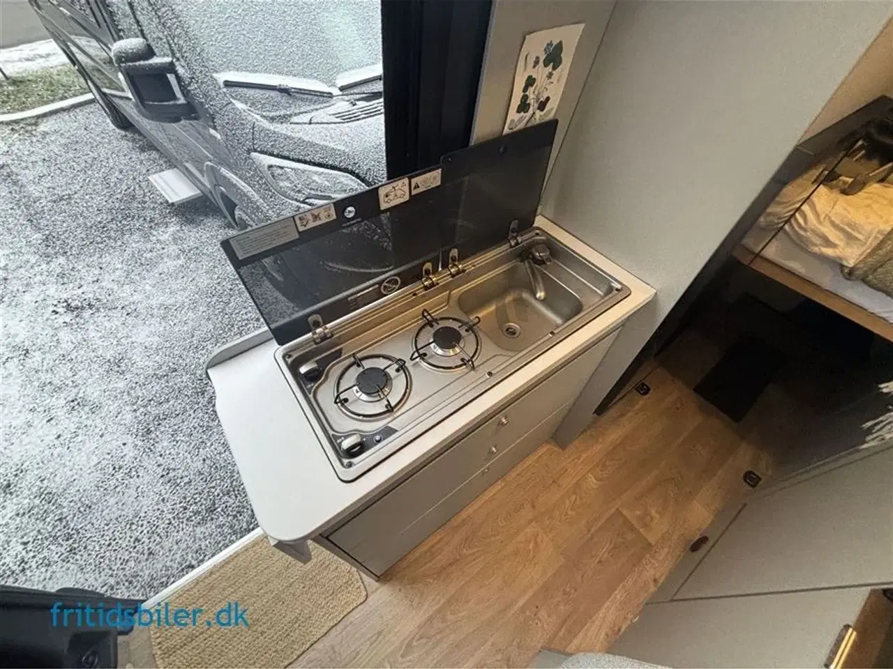 Billede 7 - 2024 - Hymer Free S600 Blue Evolution 170 HK   Hymer Free S600 bygget på MB Sprinter i en Blue Evolution med Hævetag og fed Grøn farve