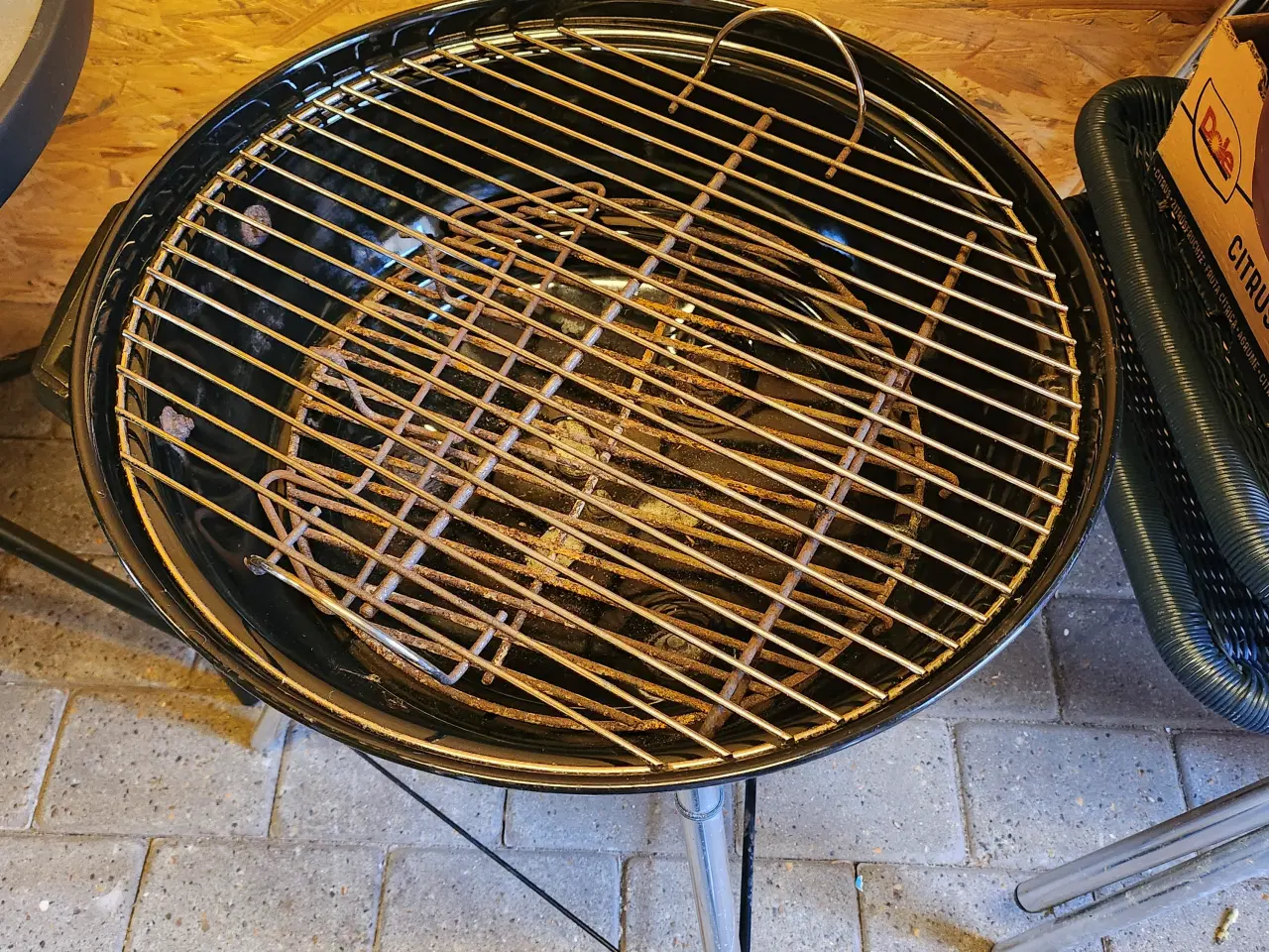 Billede 4 - Weber kugle grill med grill starter 