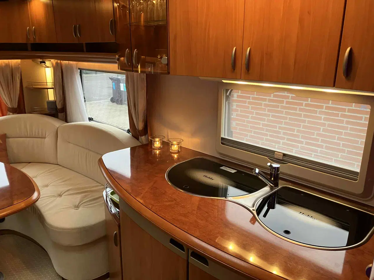 Billede 4 - Yderst velholdt og tidsløs topmodel fra Hobby