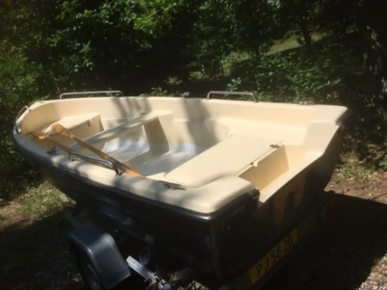 Billede 2 - Synkfri Glasfiber Jolle med trailer og elmotor